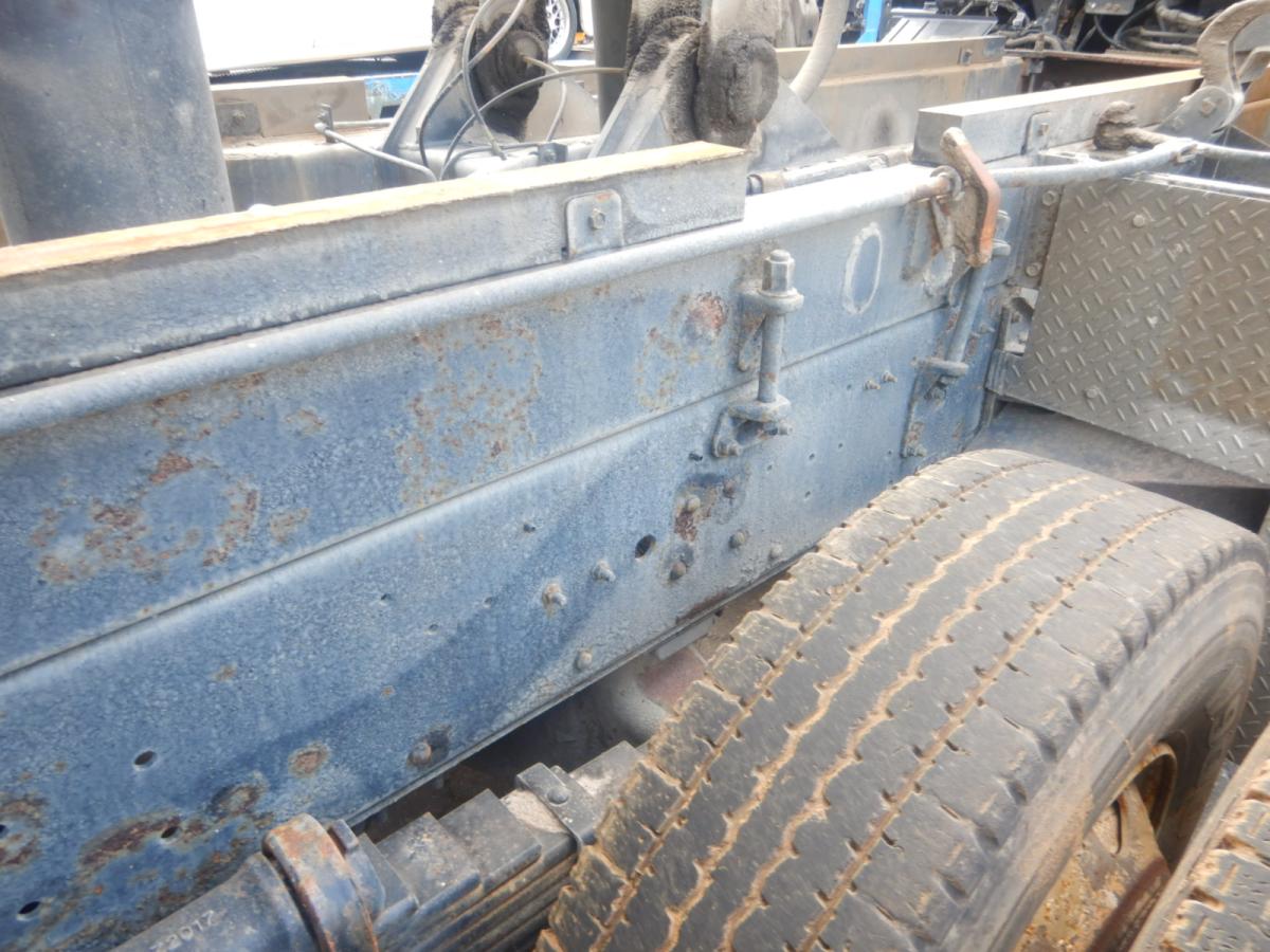 中古ダンプ UDトラックス クオン