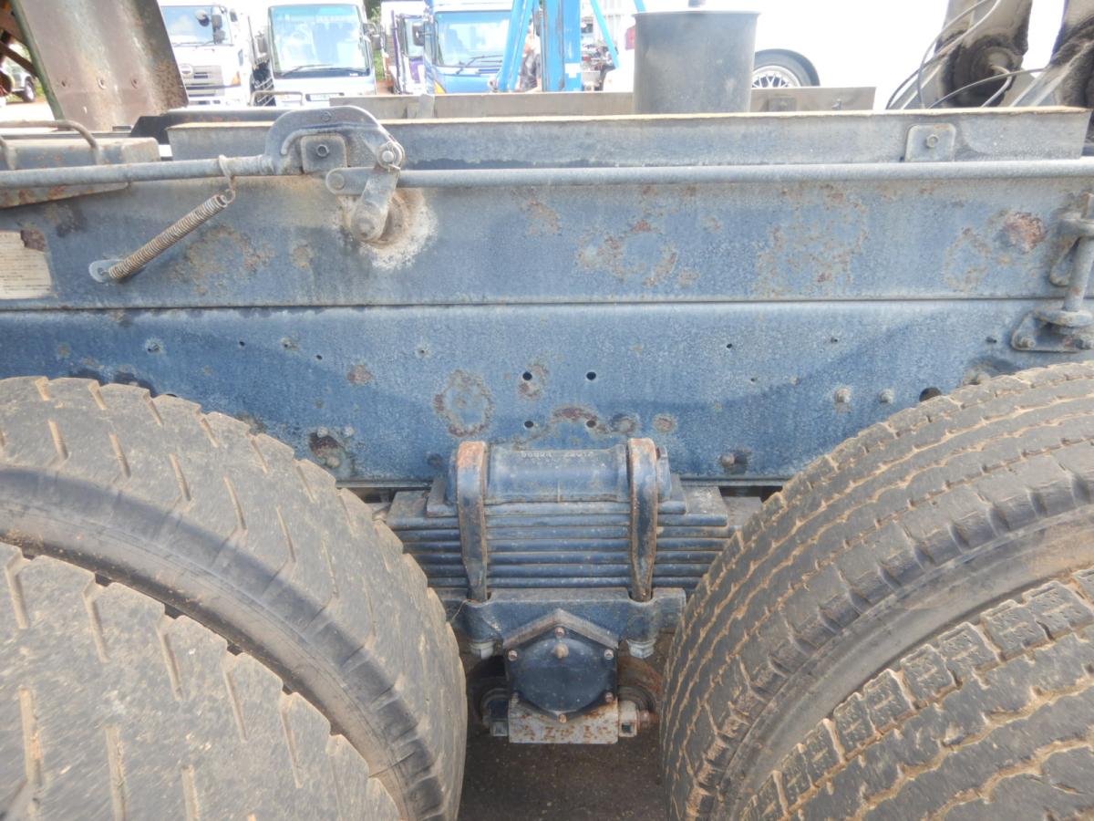 中古ダンプ UDトラックス クオン