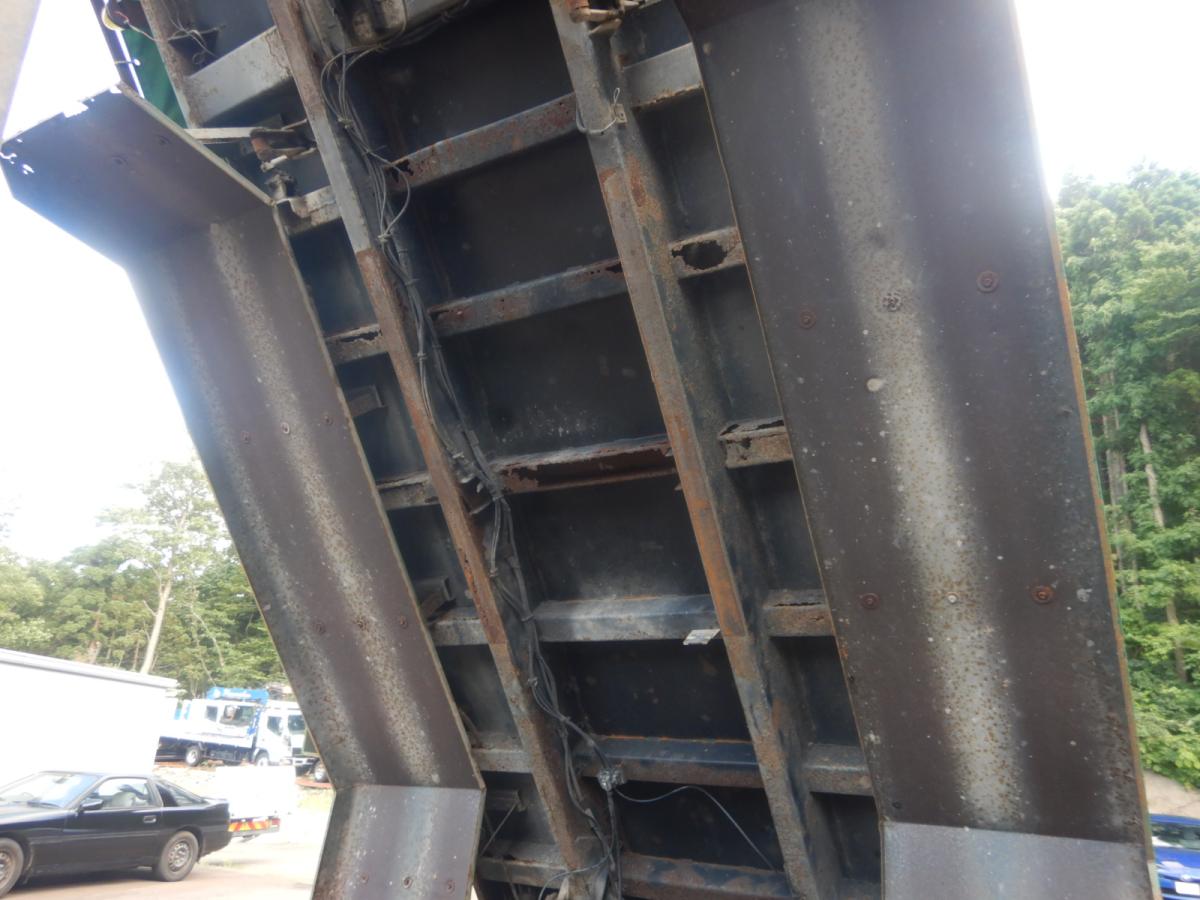 中古ダンプ UDトラックス クオン