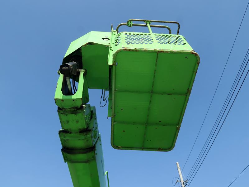 中古高所作業車 いすゞ エルフ