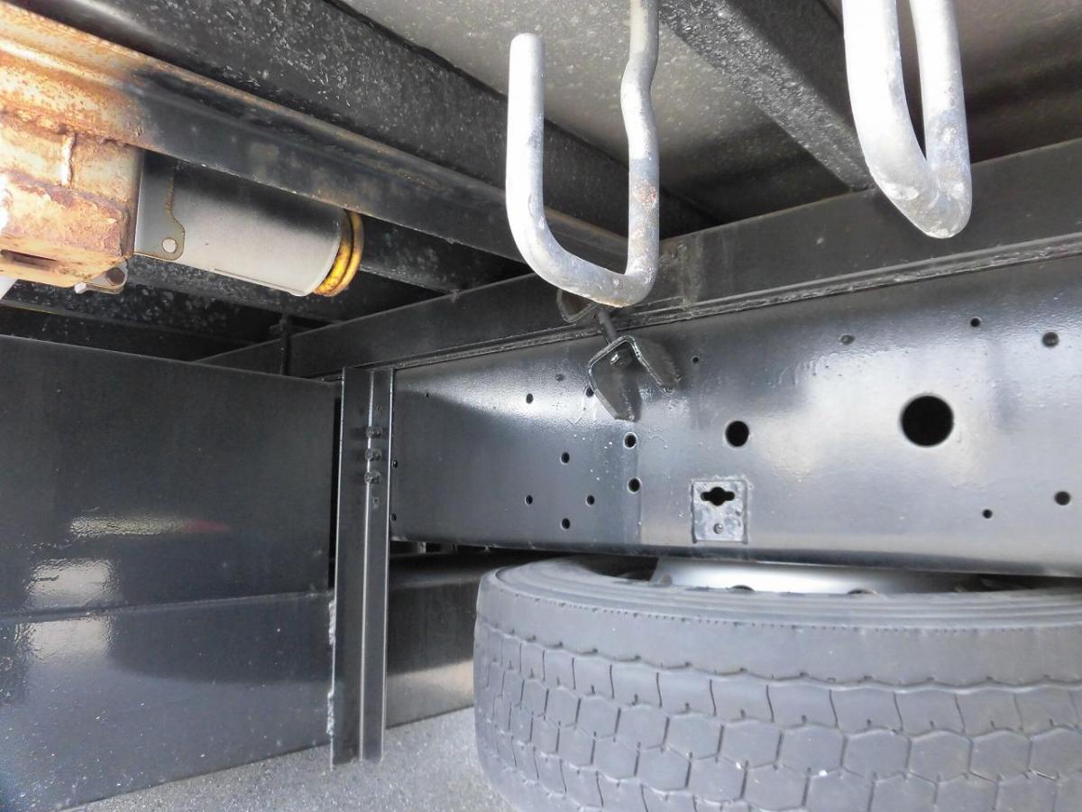 中古平アルミブロック UDトラックス 