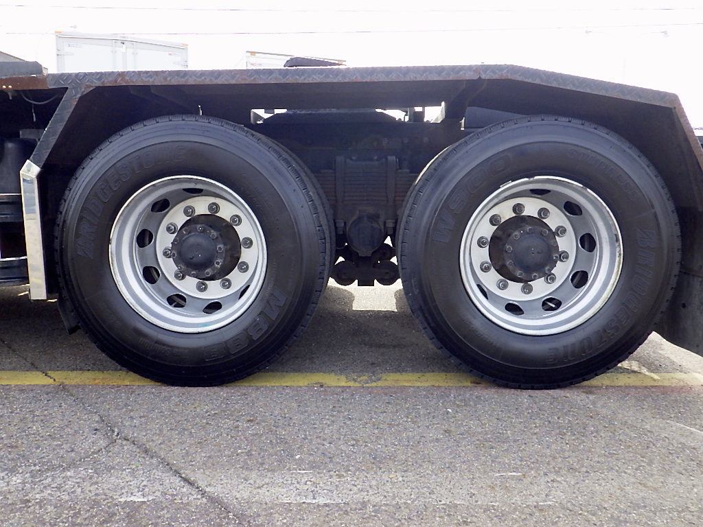 中古トラクタ いすゞ ギガ