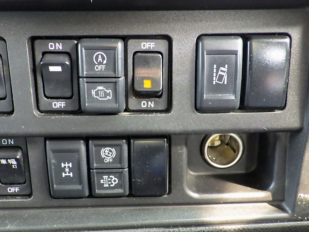 中古トラクタ いすゞ ギガ