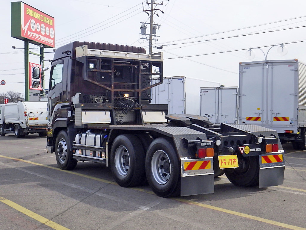 中古トラクタ いすゞ ギガ