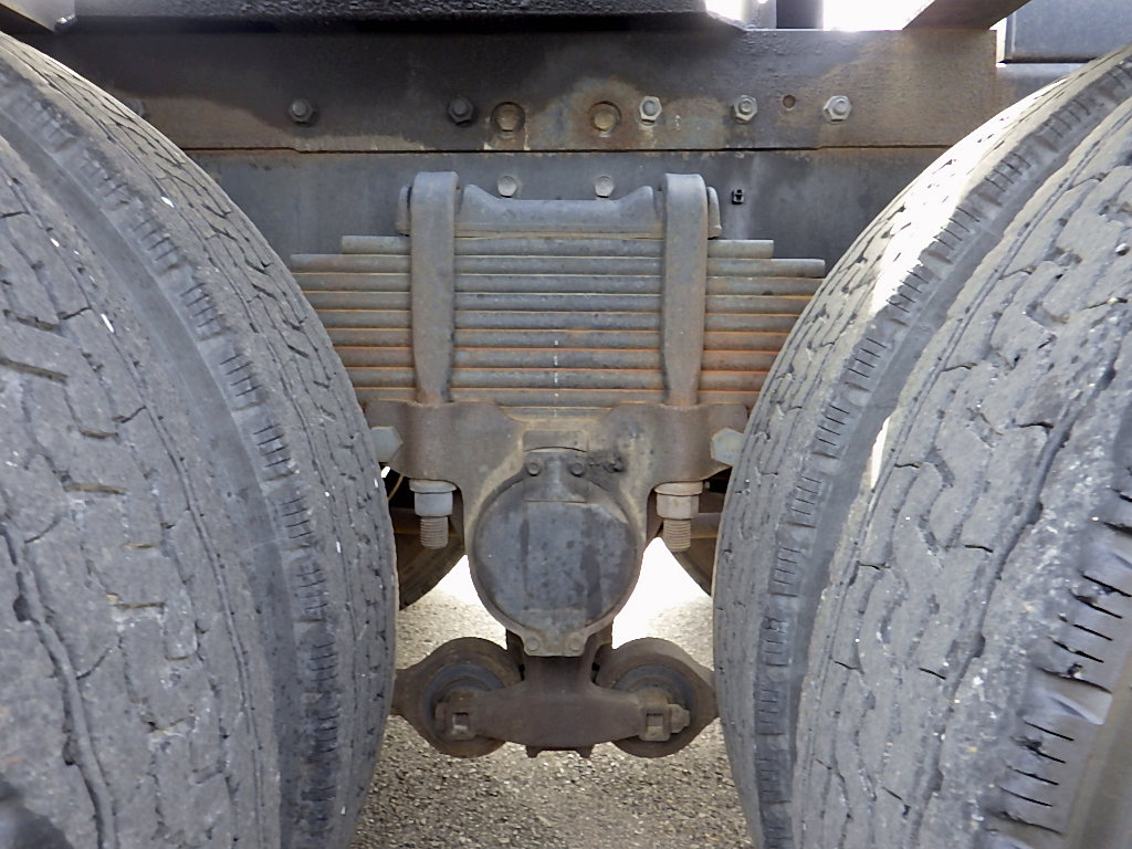 中古トラクタ いすゞ ギガ