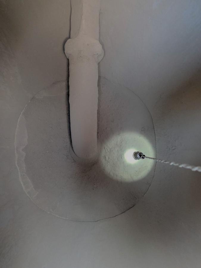 中古粉粒体運搬車 日野 プロフィア