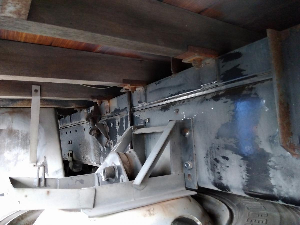 中古平アルミブロック UDトラックス コンドル