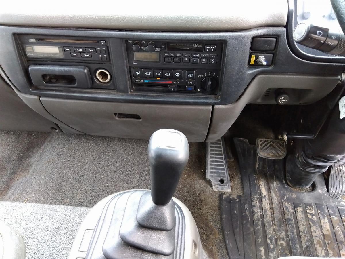 中古平アルミブロック UDトラックス コンドル