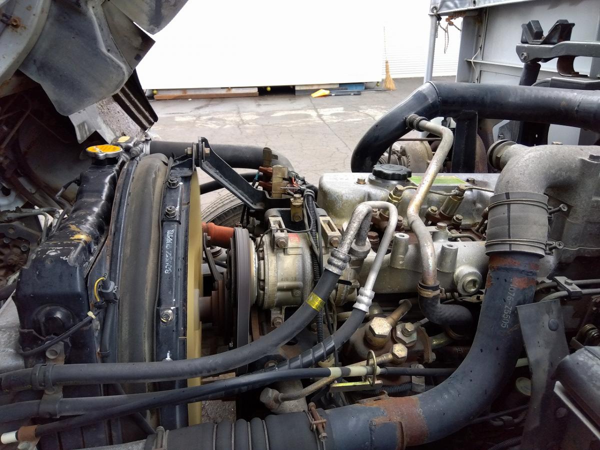 中古平アルミブロック UDトラックス コンドル