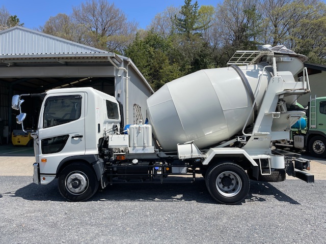 中古ミキサー車(生コン車) 日野 レンジャー