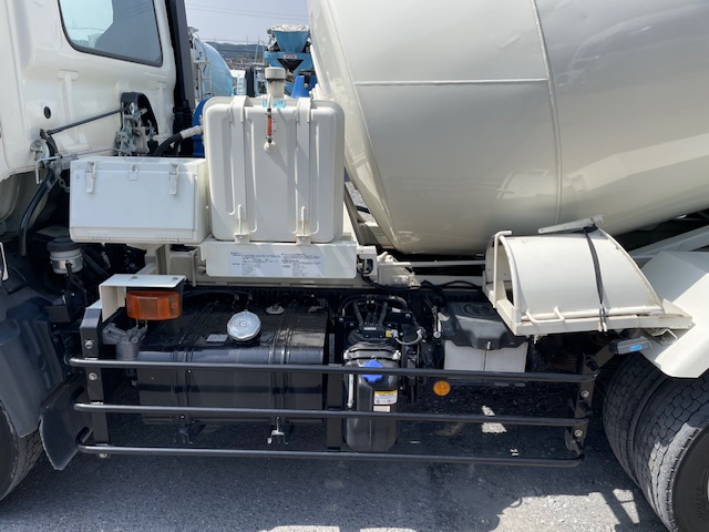 中古ミキサー車(生コン車) 日野 レンジャー