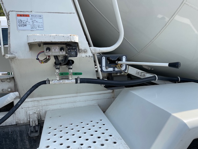 中古ミキサー車(生コン車) 日野 レンジャー