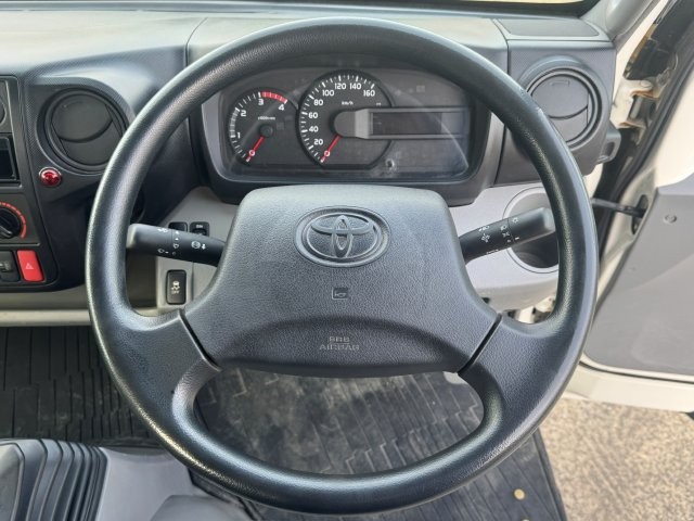 中古クレーン トヨタ トヨエース