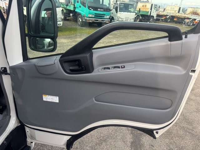 中古クレーン トヨタ トヨエース