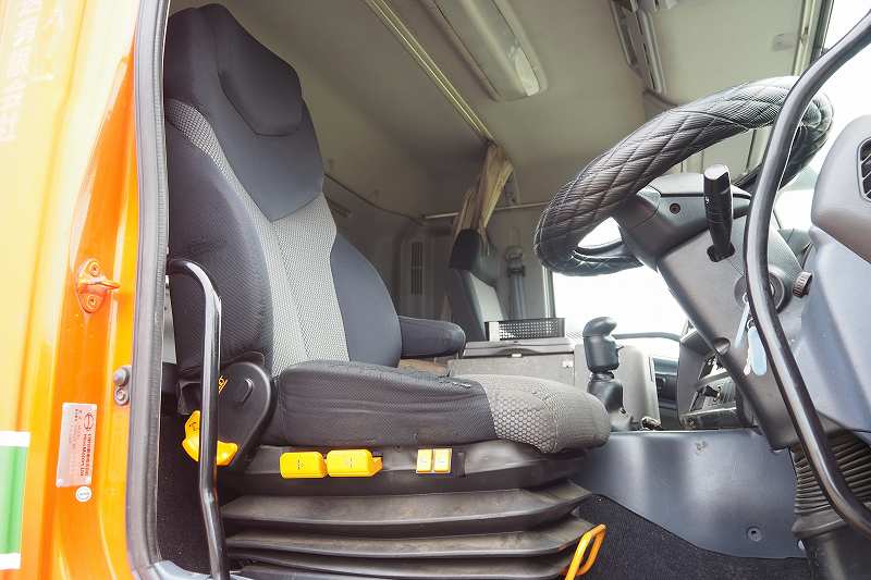 中古トラクタ 日野 プロフィア