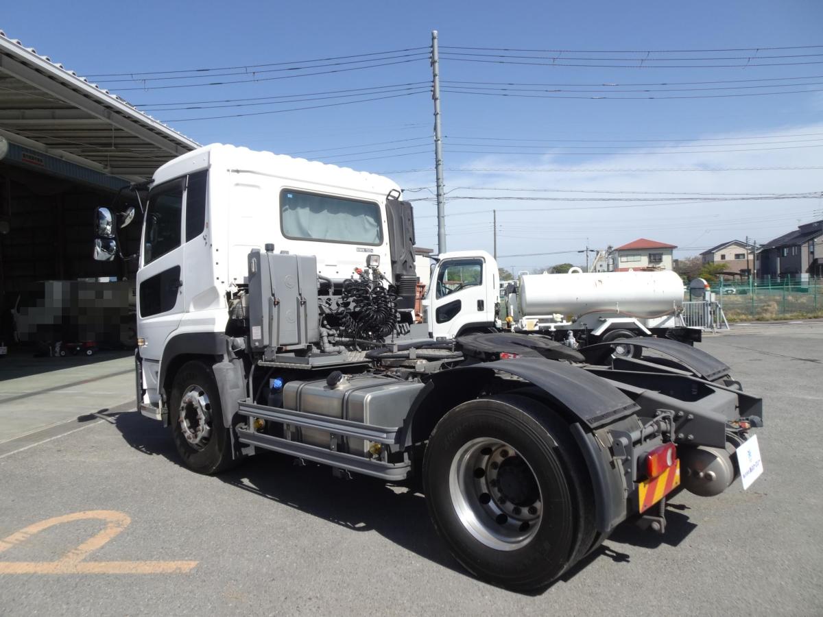 中古トラクタ UDトラックス クオン
