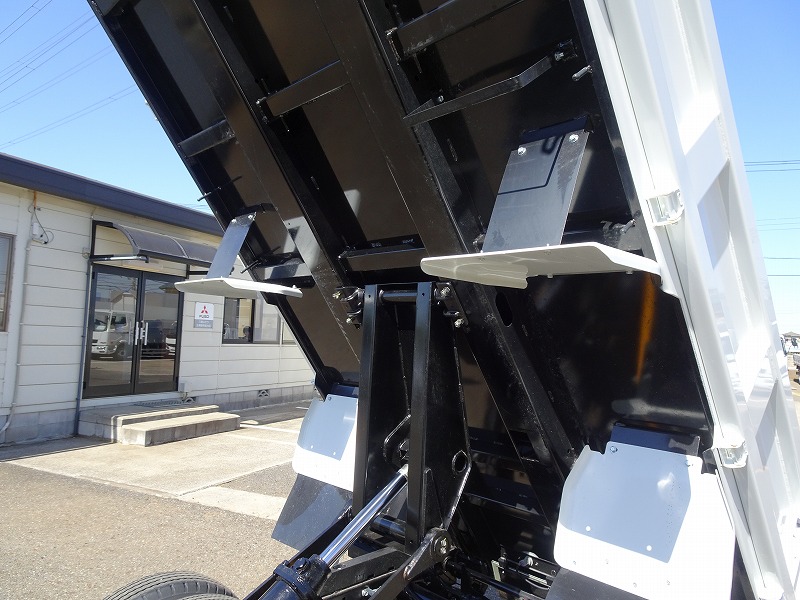 中古ダンプ 三菱ふそう キャンター