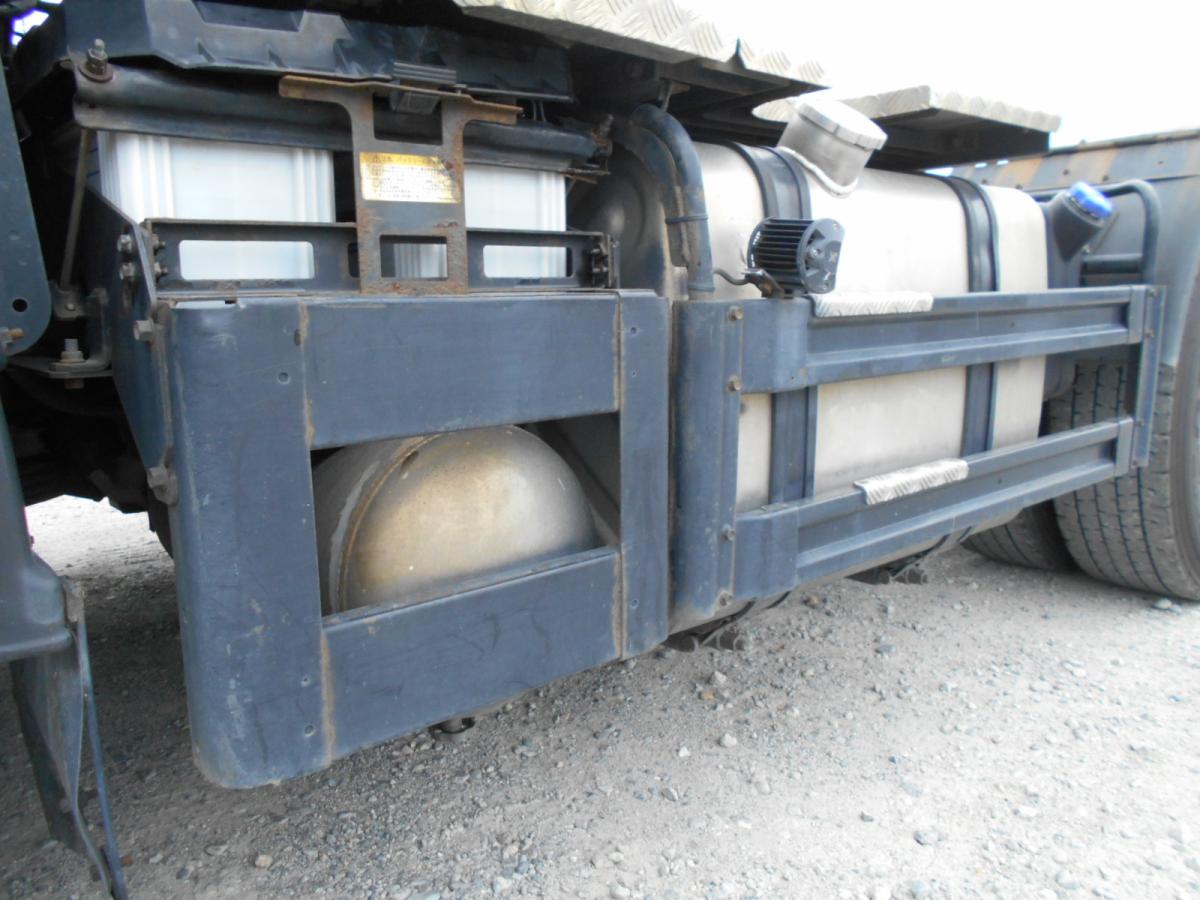 中古トラクタ いすゞ ギガ