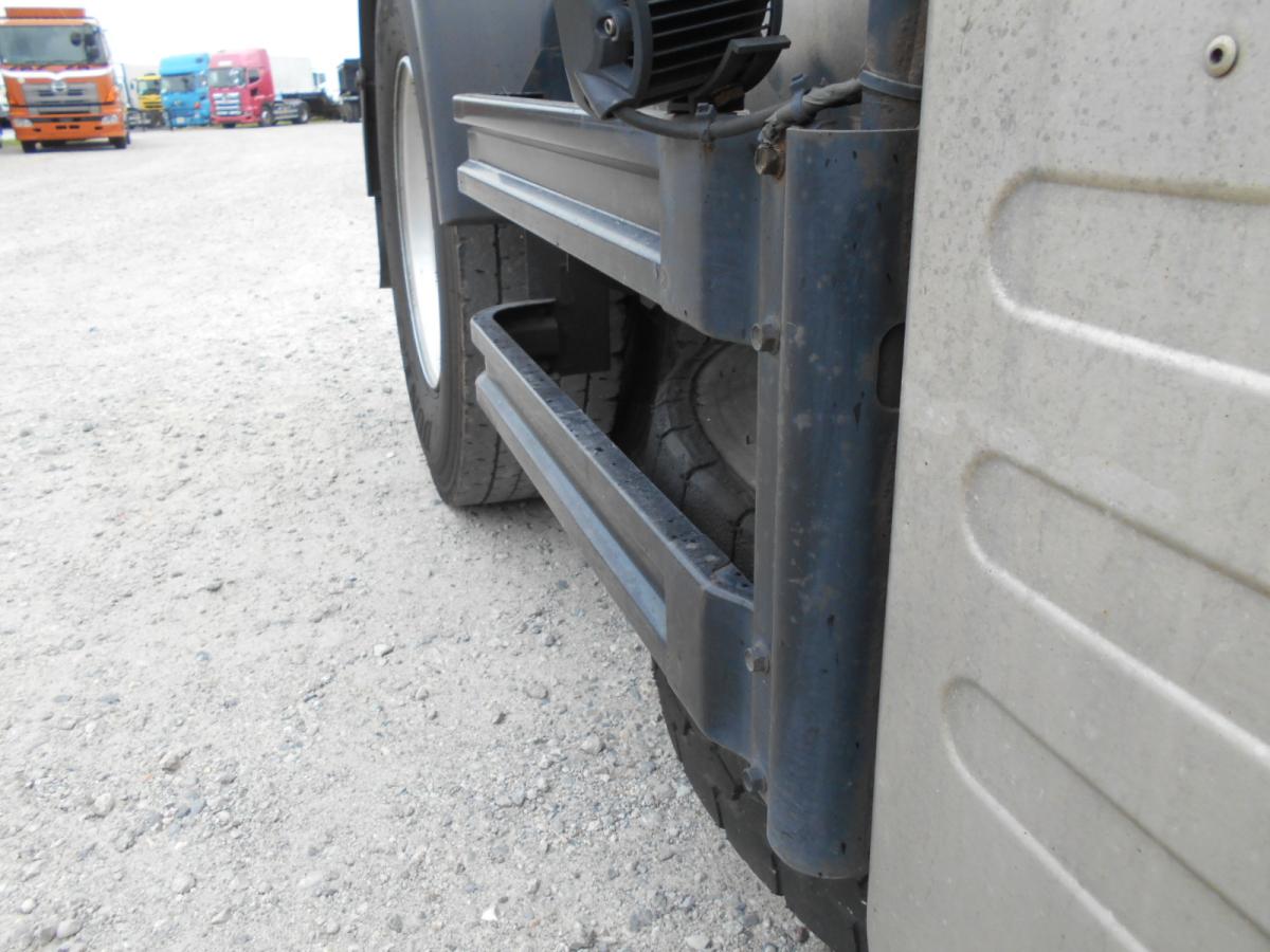 中古トラクタ いすゞ ギガ