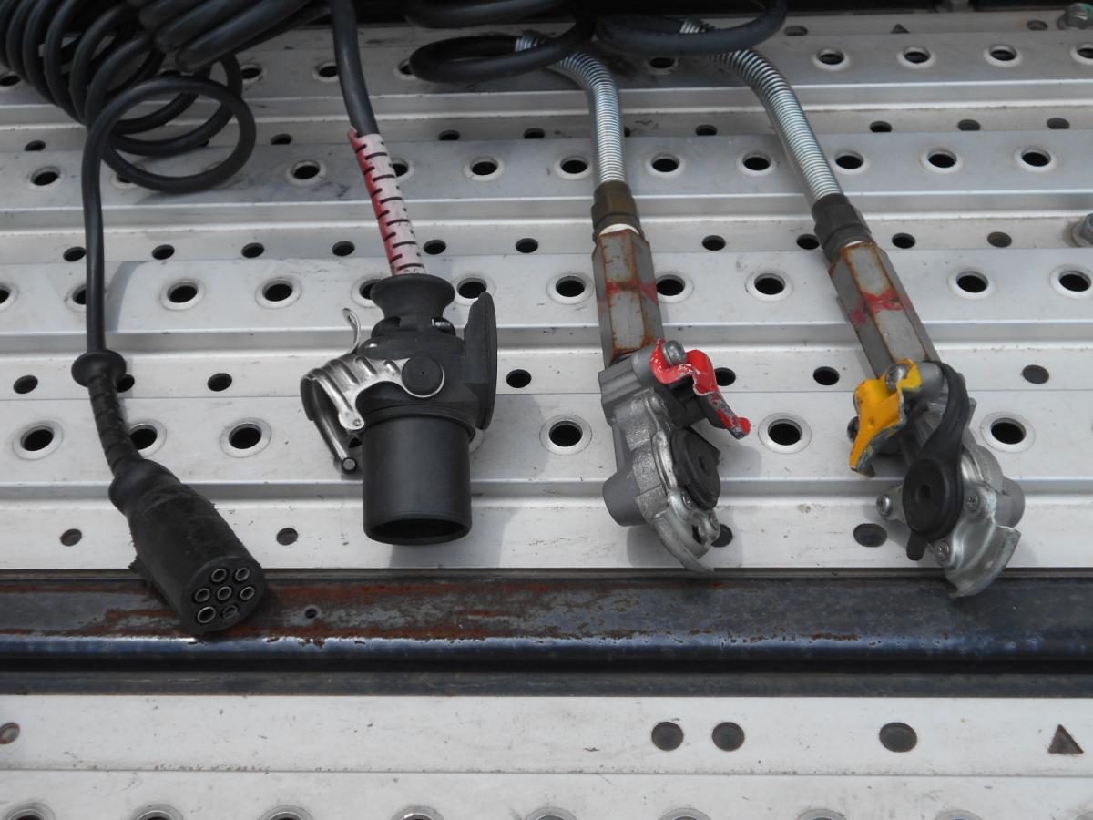 中古トラクタ 日野 プロフィア