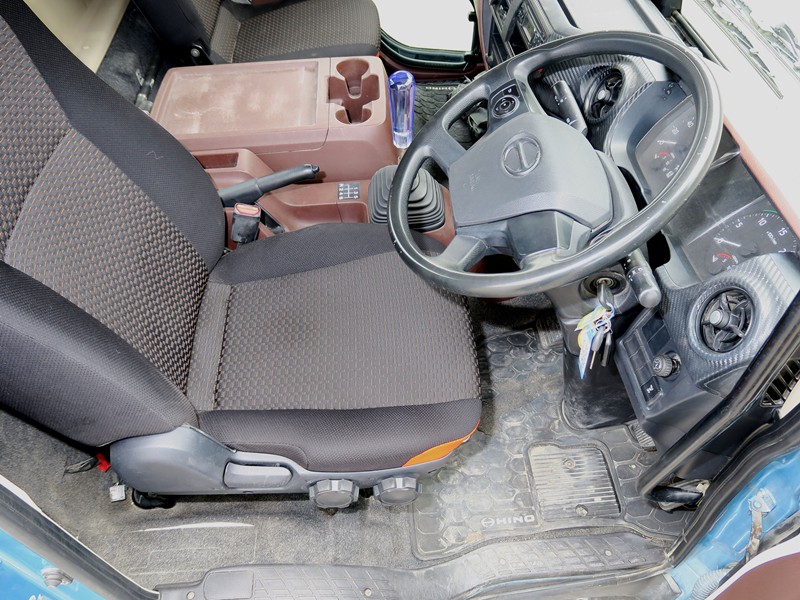 中古タンクローリー 日野 レンジャー