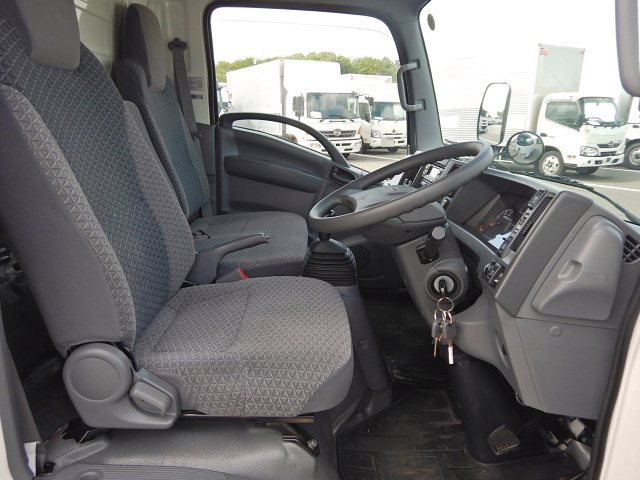 中古冷凍バン いすゞ エルフ