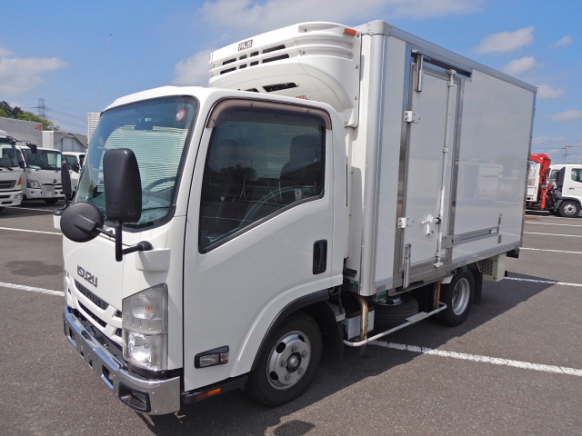 中古冷凍バン いすゞ エルフ