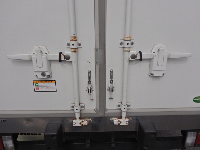 中古冷凍バン いすゞ エルフ