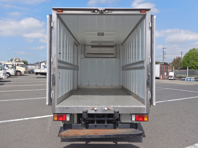 中古冷凍バン いすゞ エルフ