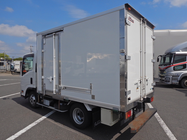 中古冷凍バン いすゞ エルフ