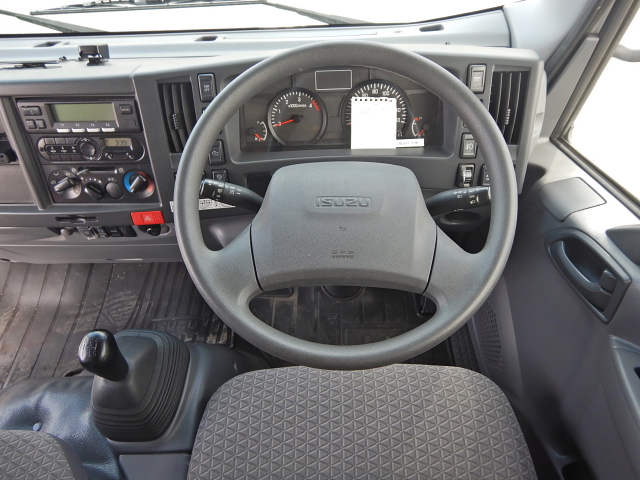 中古冷凍バン いすゞ エルフ