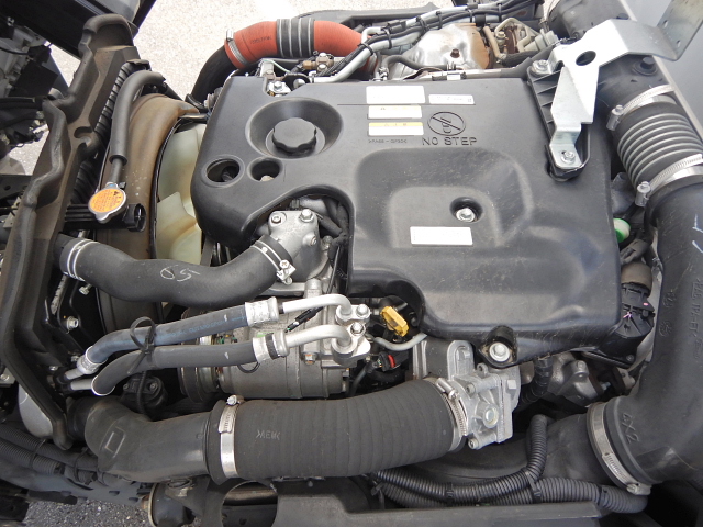 中古冷凍バン いすゞ エルフ