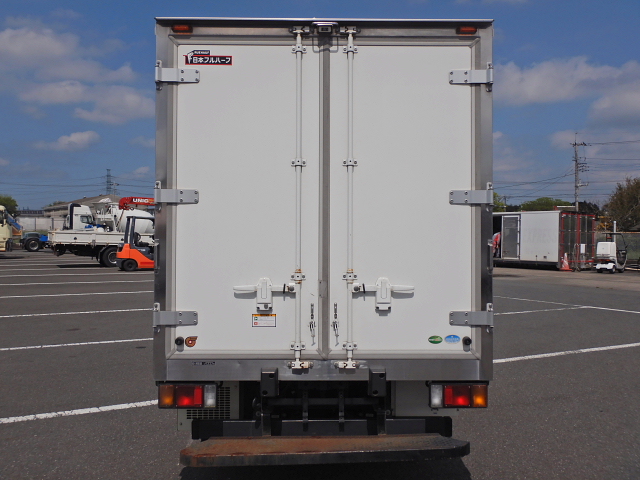 中古冷凍バン いすゞ エルフ