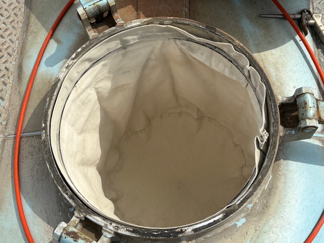 中古粉粒体運搬車 日野 プロフィア