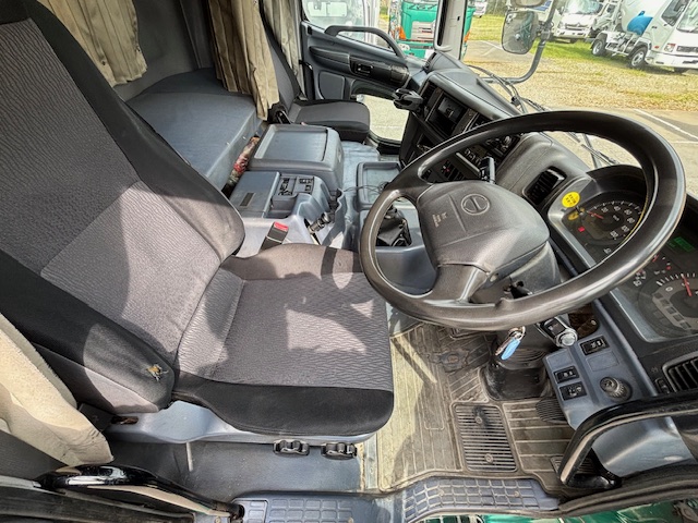 中古粉粒体運搬車 日野 プロフィア