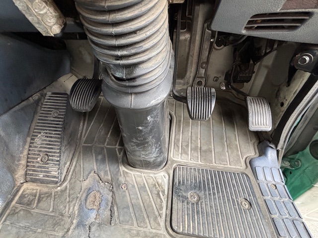 中古粉粒体運搬車 日野 プロフィア