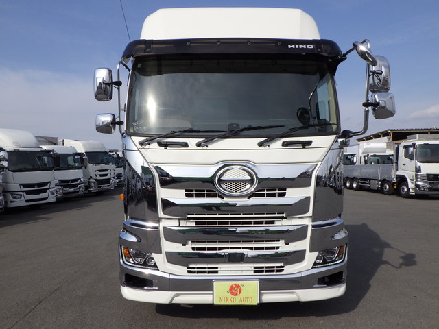 中古トラクタ 日野 