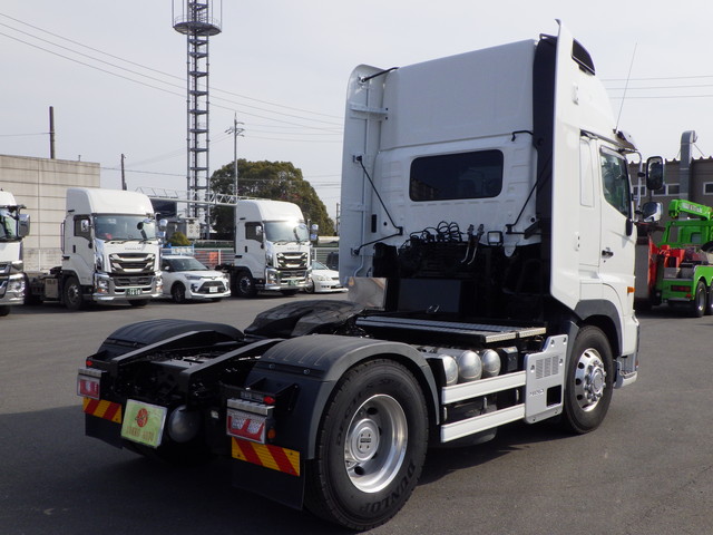 中古トラクタ 日野 