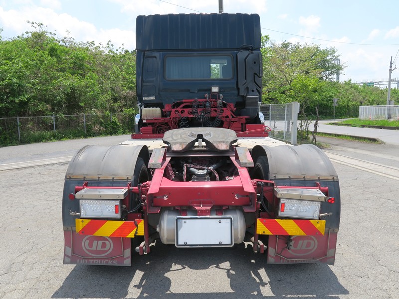 中古トラクタ UDトラックス クオン