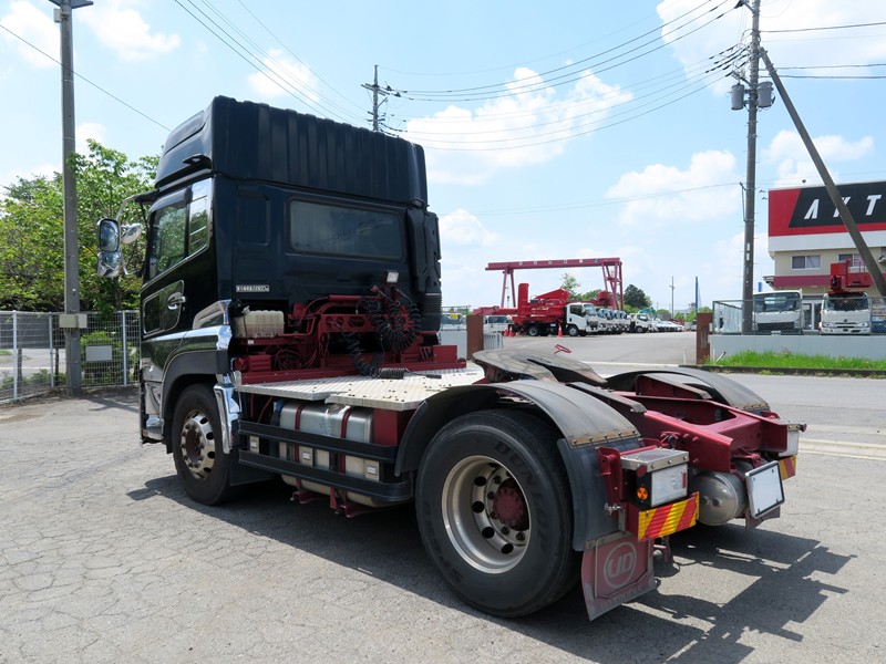 中古トラクタ UDトラックス クオン