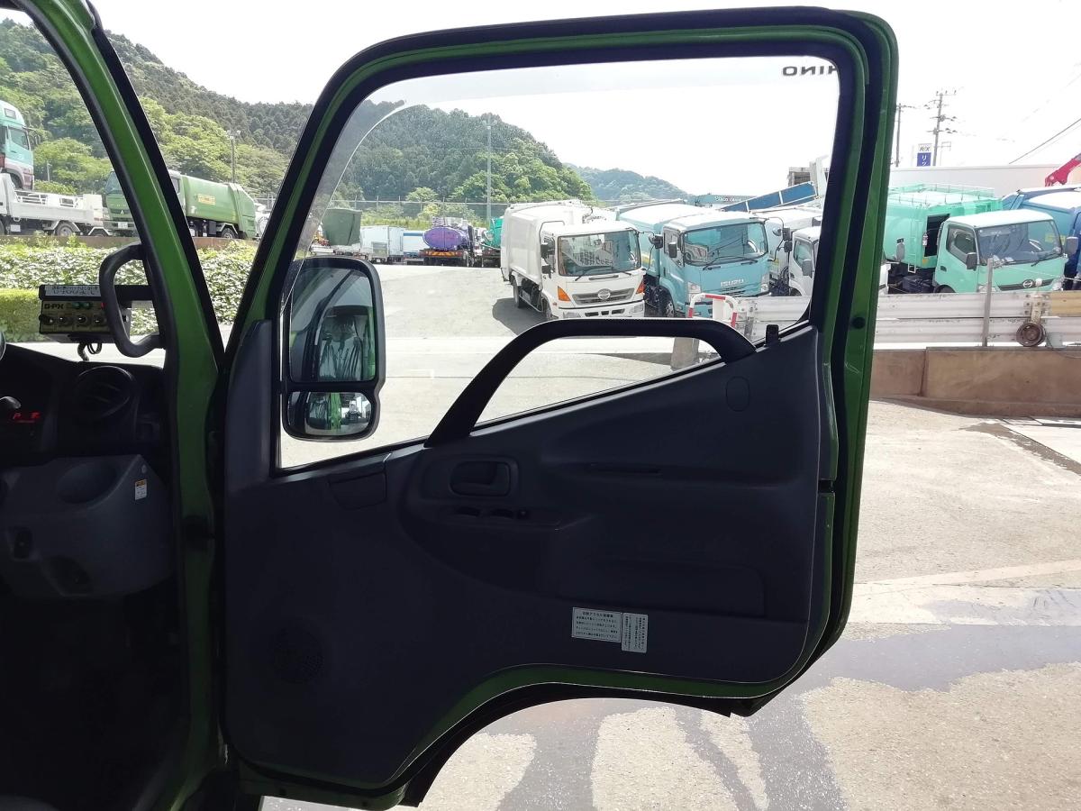 中古塵芥車(パッカー車) 日野 デュトロ