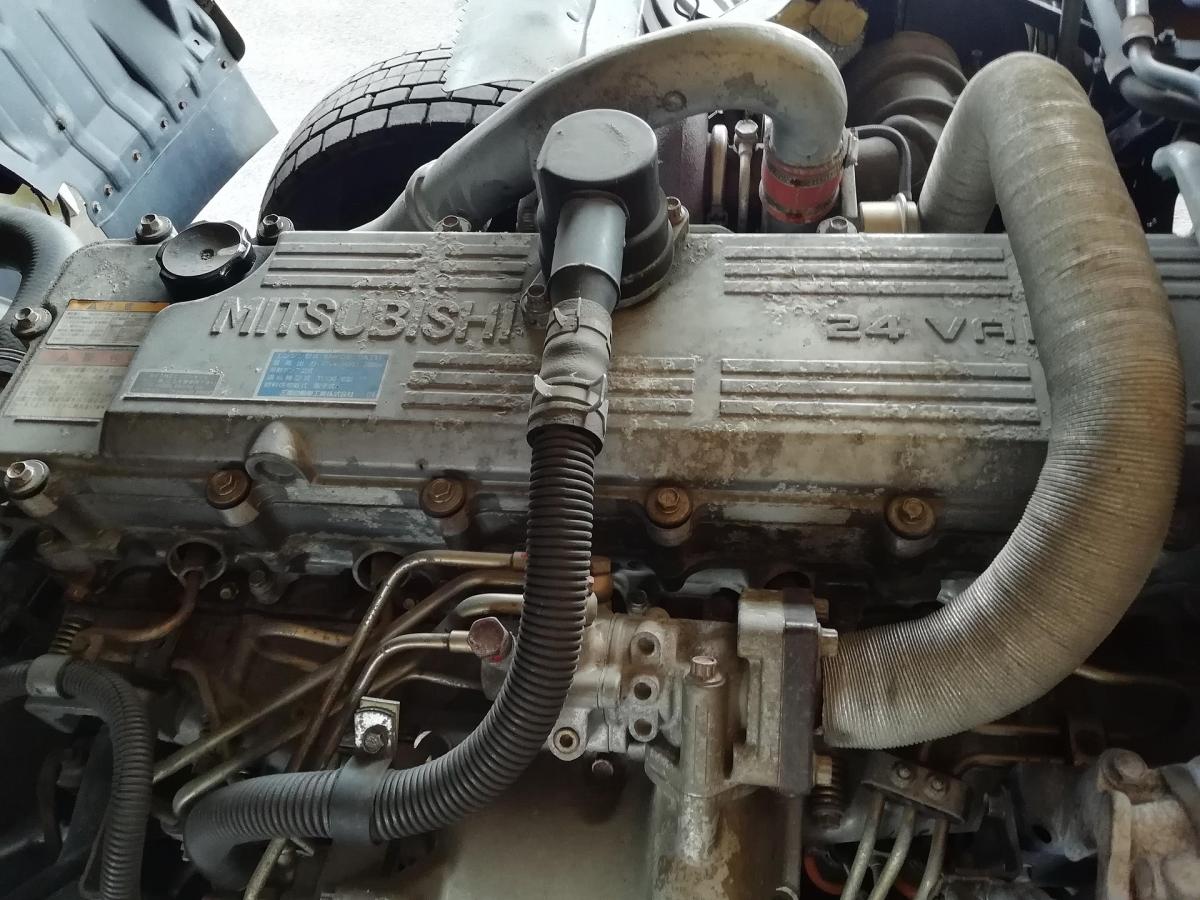 中古散水車 三菱ふそう ファイター