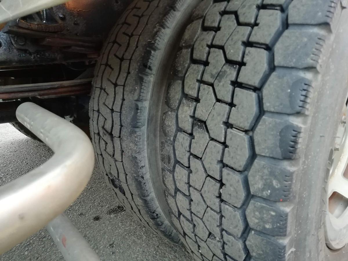 中古散水車 三菱ふそう ファイター