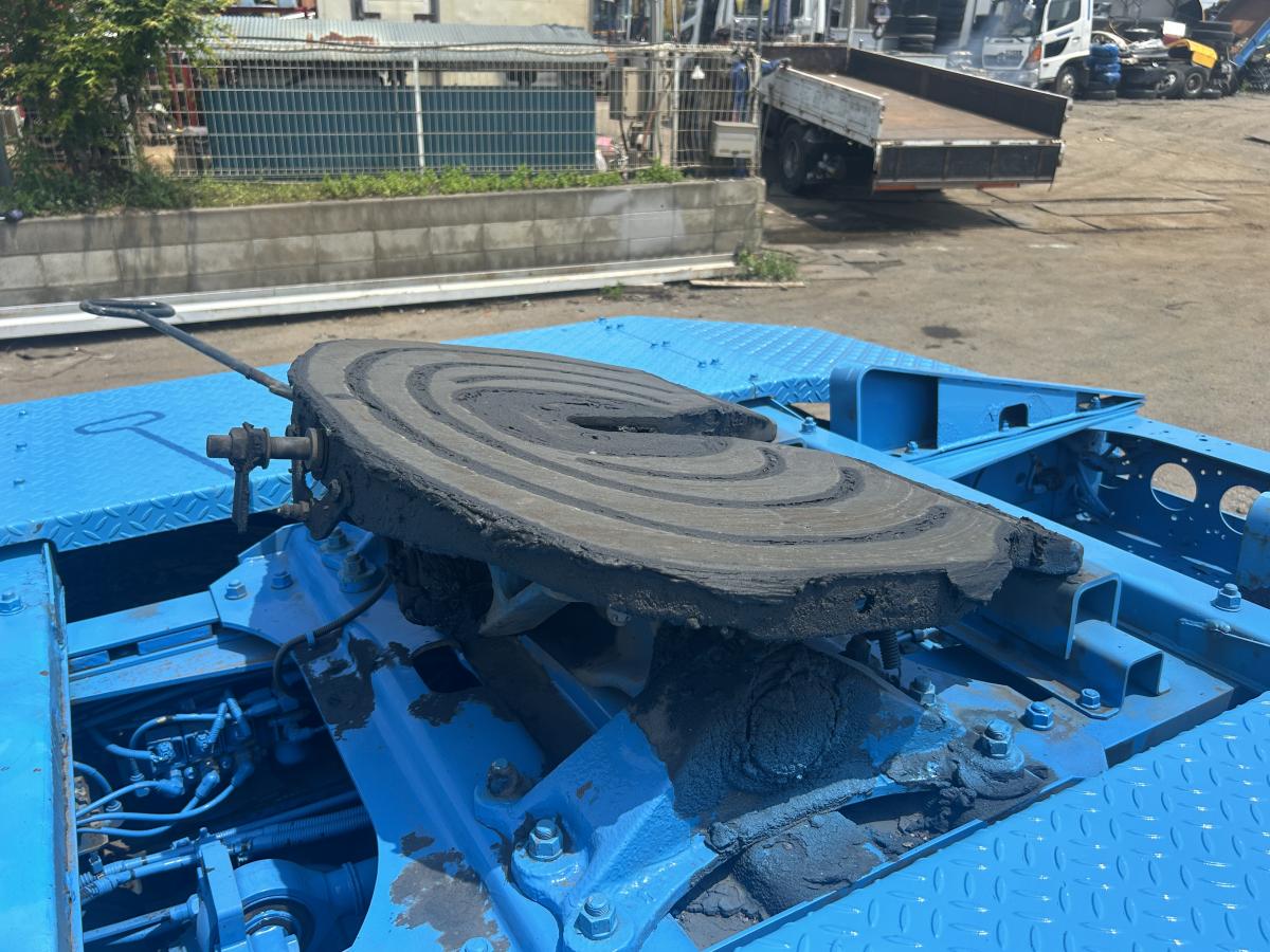 中古トラクタ いすゞ ギガ