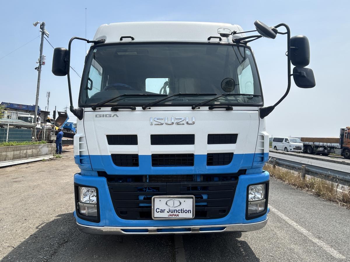 中古トラクタ いすゞ ギガ