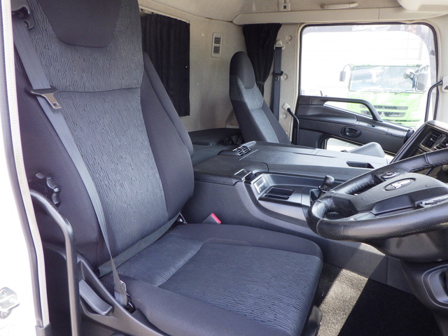 中古冷凍バン 三菱ふそう 