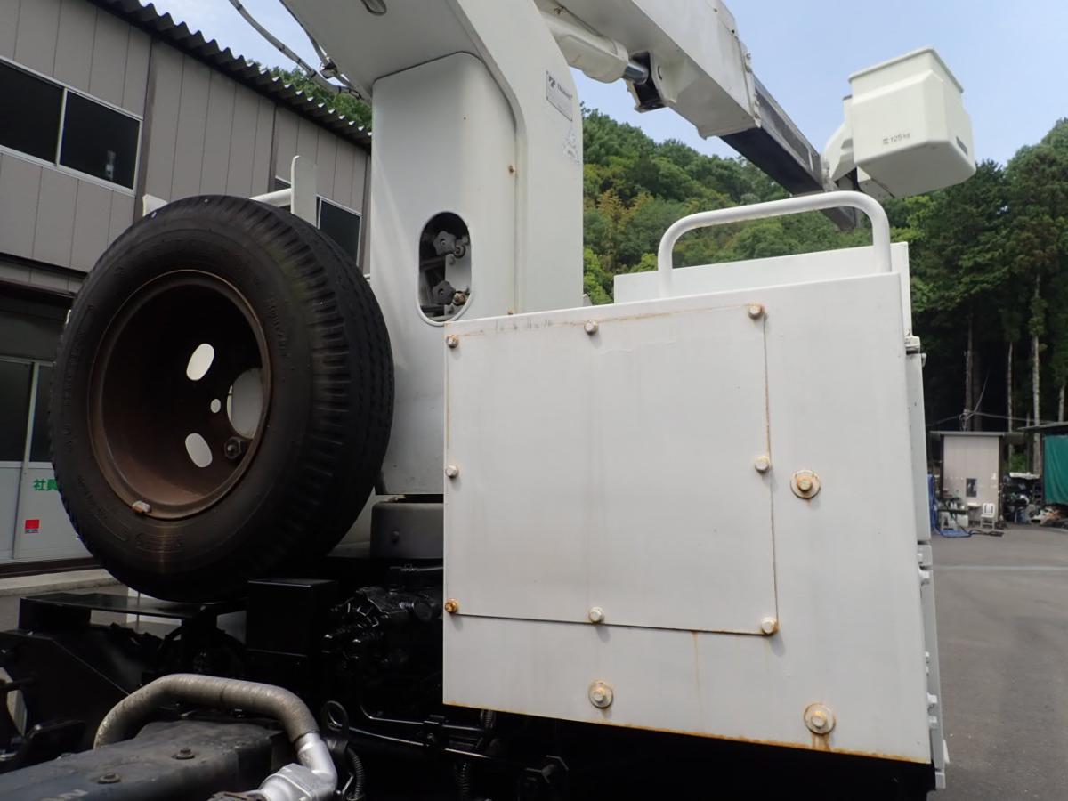 中古高所作業車 ニッサン アトラス