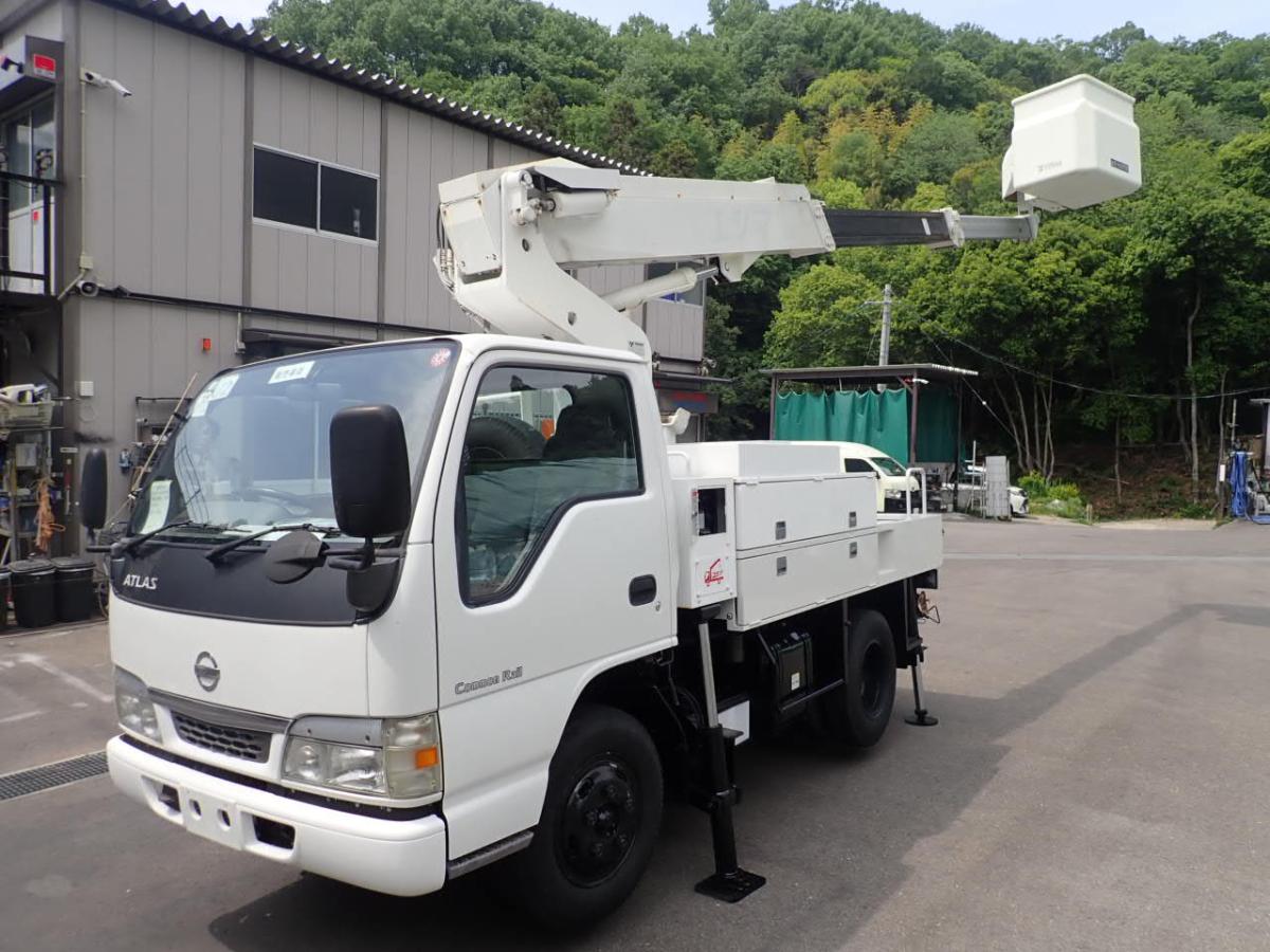 中古高所作業車 ニッサン アトラス