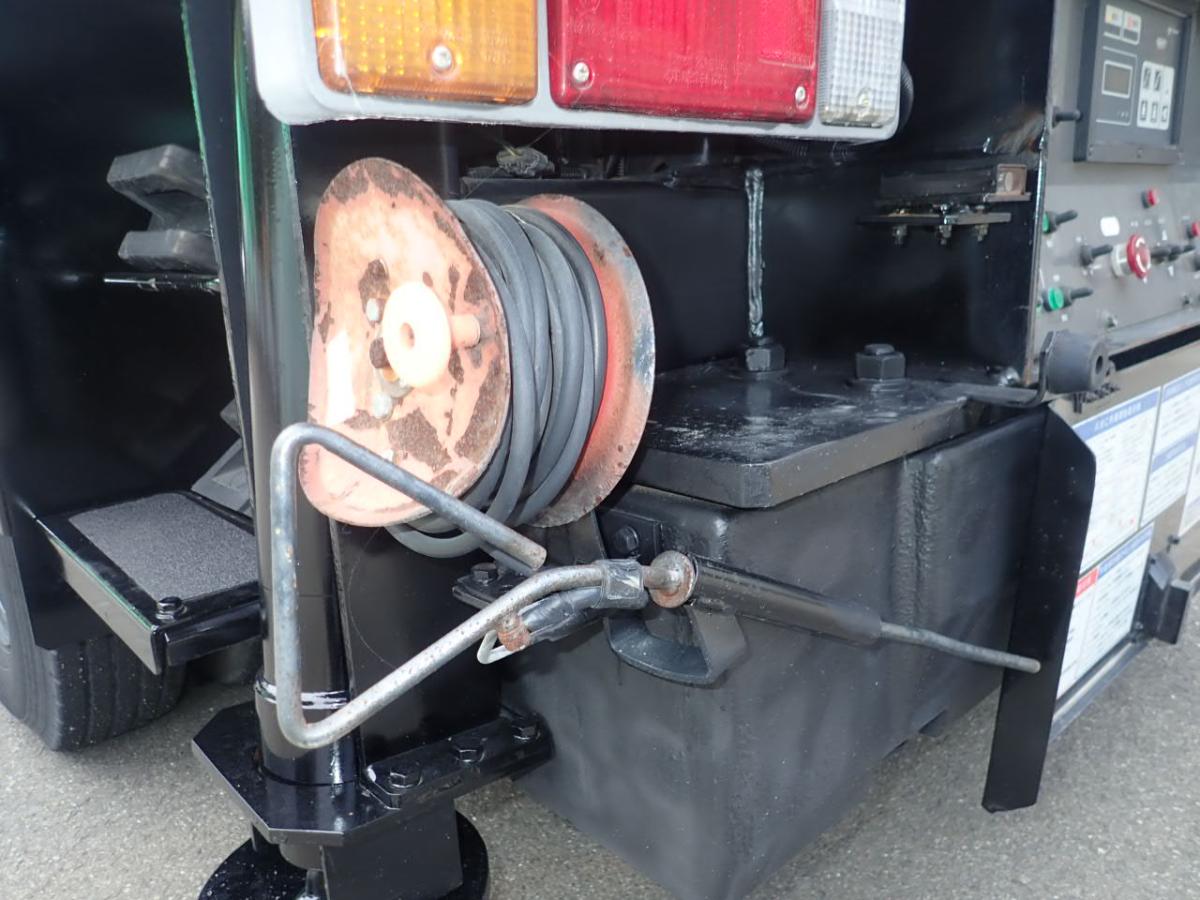 中古高所作業車 ニッサン アトラス