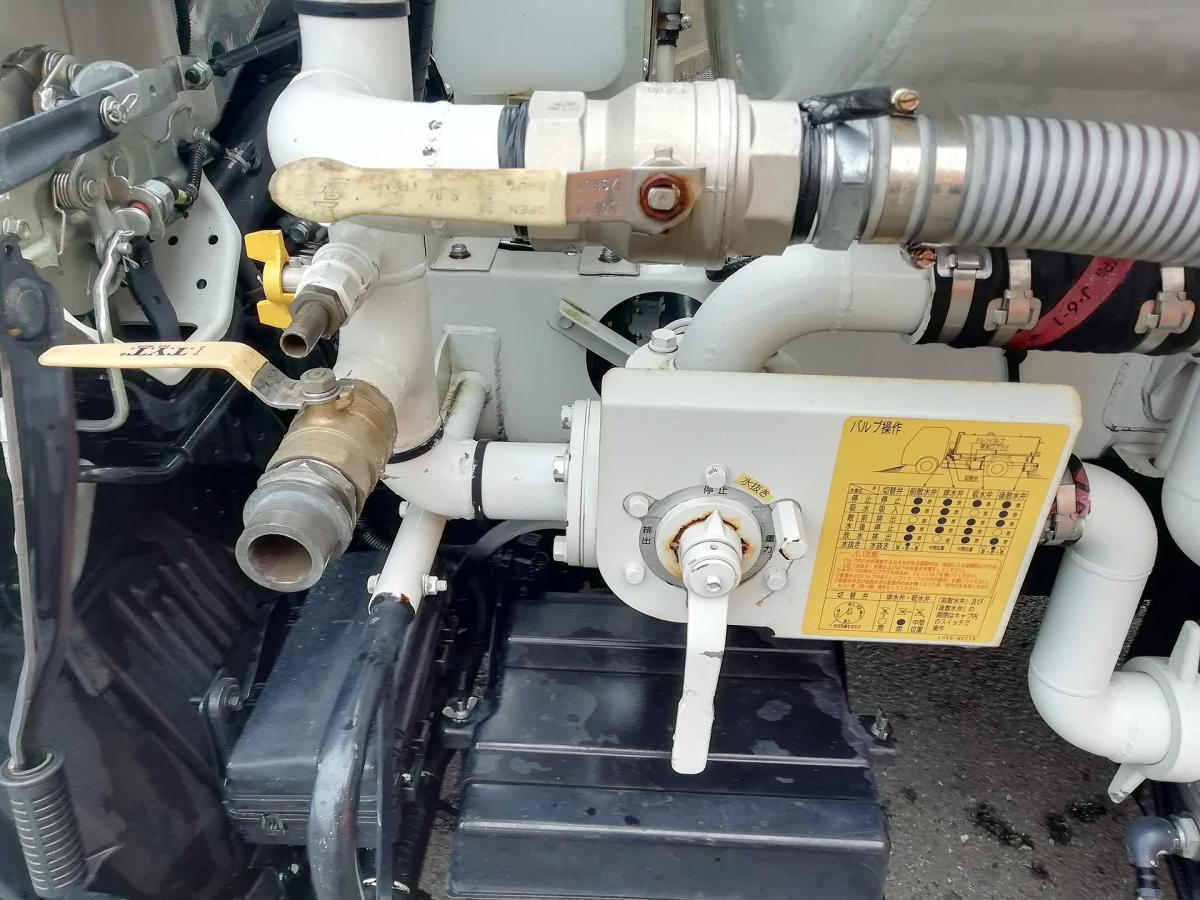 中古散水車 いすゞ エルフ